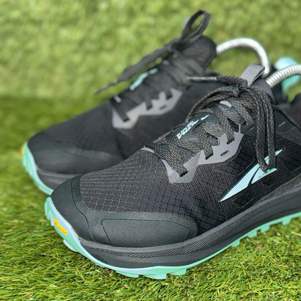 EUC Women's Altra Lone Peak 9+ Trail Running Shoes Black/Teal Size 7.5